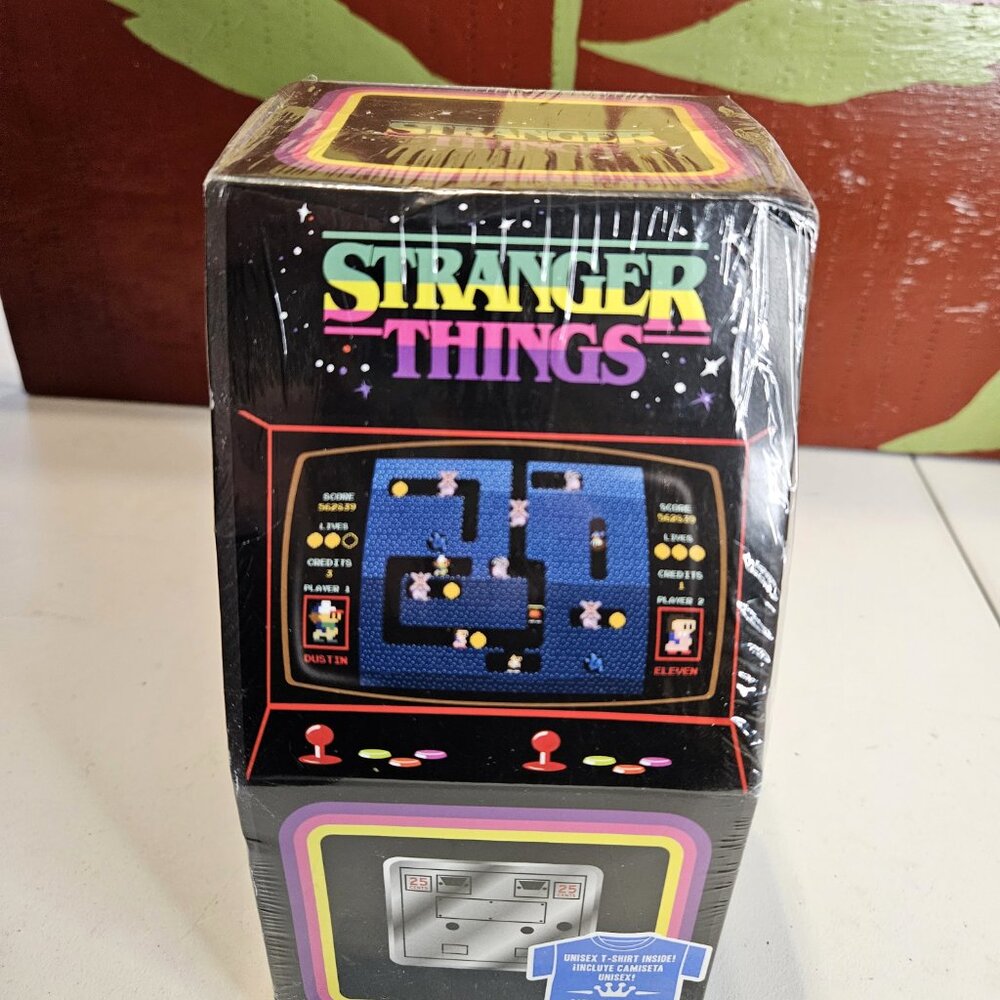 Funko Stranger Things Arcade Boxed Tee Shirt Size Large L (NEW) Limited Edition